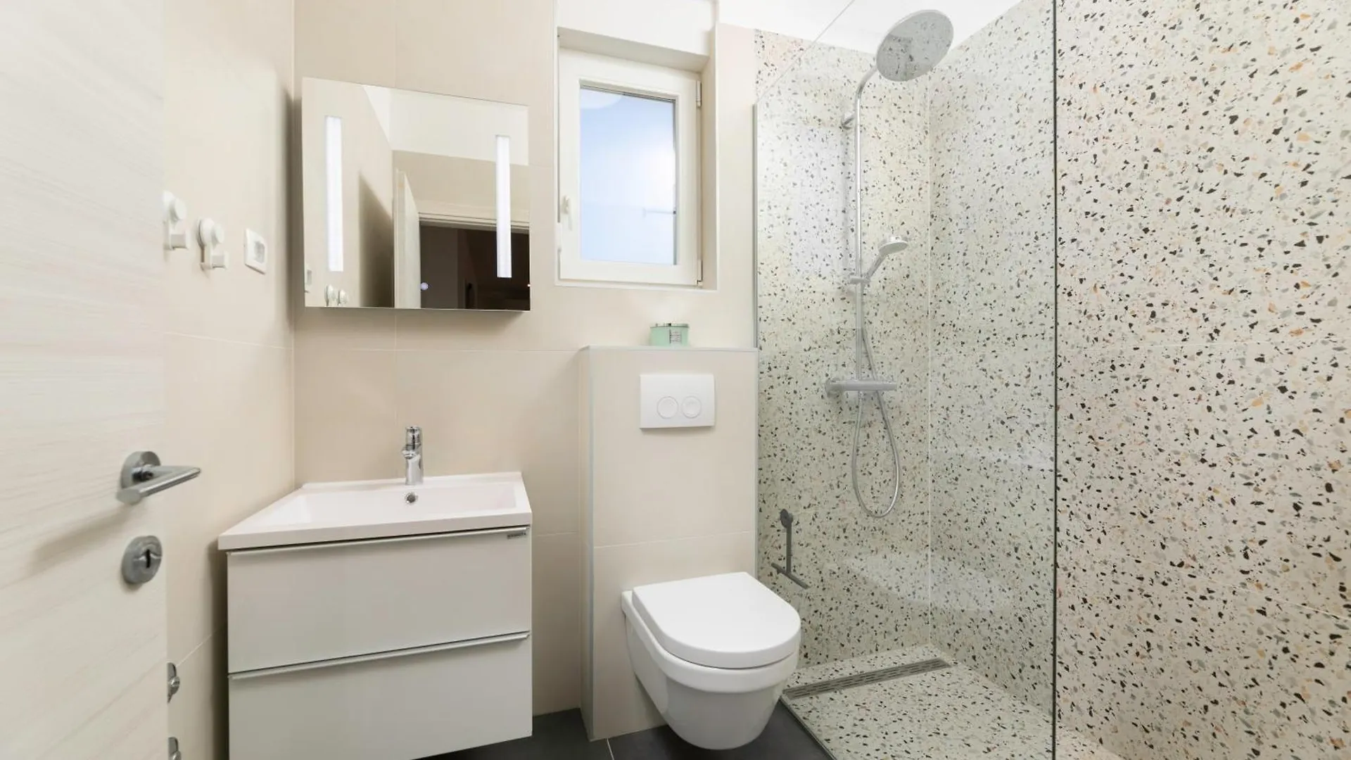 Salty Sands Krk Town Apartment
